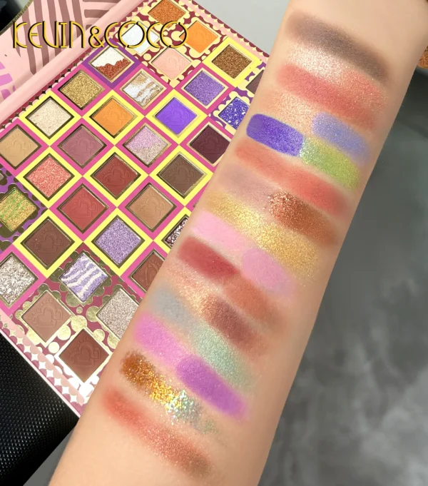 Paleta de sombras de ojos de 40 colores con Puntos Divertidos - Imagen 2